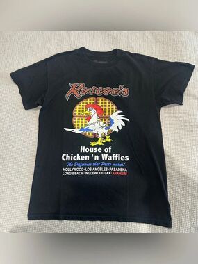 Unisex Medium Roscoes Chicken & Waffles Black Logo short sleeve tshirt